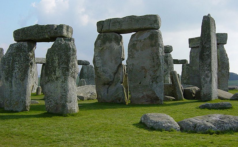 Stonehenge. Wikipedia Commons.
