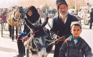 Uyghurs in Kashgar, Xinjiang, China. Photo: Wikimedia Commons.