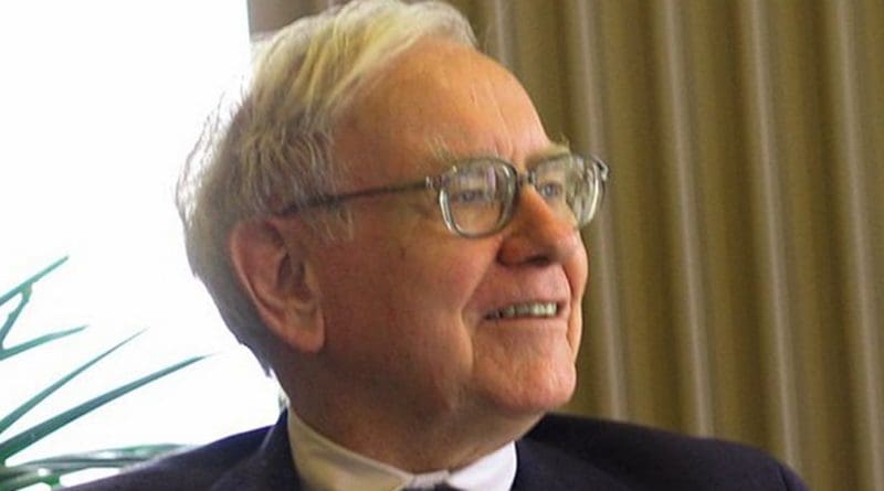 Warren Buffett. Photo by Mark Hirschey, Wikipedia Commons.