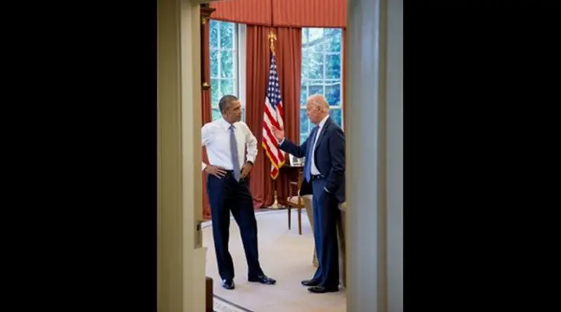 President Barack Obama talks with Vice President Joe Biden, in the Oval Office, July 29, 2015. (Official White House Photo by Pete Souza)