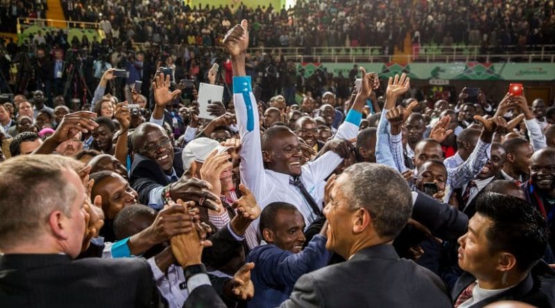 Greeting the audience at the Safaricom Indoor Arena in Nairobi, Kenya, July 26, 2015. (Official White House Photo by Pete Souza).