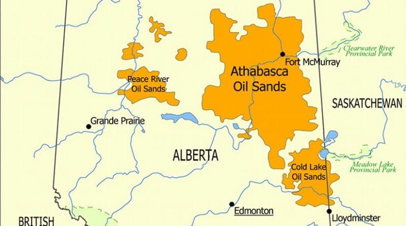 This map shows the extent of the oil sands in Alberta, Canada. The three oil sand deposits are known as the Athabasca Oil Sands, the Cold Lake Oil Sands, and the Peace River Oil Sands. Credit: NormanEinstein, Wikipedia Commons.