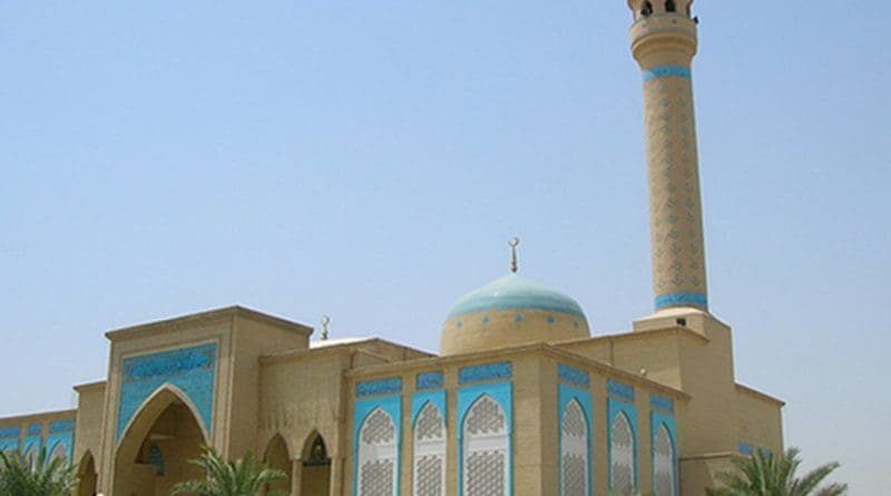 Mosque in Kuwait. Photo by Abza, Wikipedia Commons.