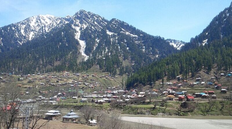 Kashmir Valley. Photo by Saad siddiqui56, Wikipedia Commons.