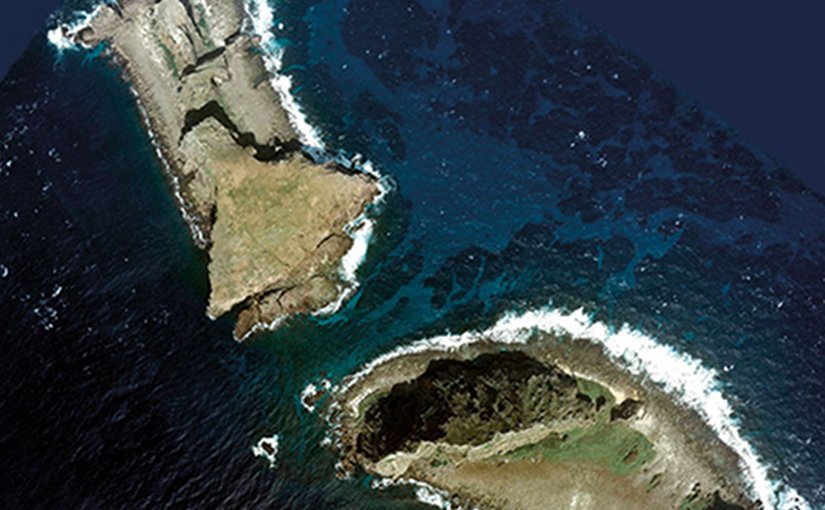 Aerial Photo of Kita-Kojima (left) and Minami-Kojima of Senkaku Islands, Ishigaki City, Okinawa, Japan (Courtesy National Land Image Information)