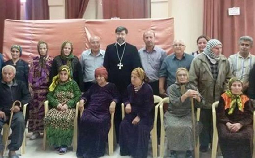 Some of the 22 elderly Assyrians released by ISIS on 11 August www.aina.org