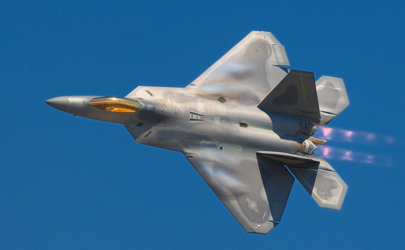 A US F-22 Raptor. Photo by Rob Shenk, Wikipedia Commons.