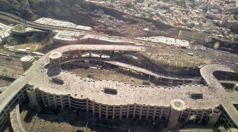 The five-story Jamaraat Bridge in Mina, a few miles east of Mecca, Saudi Arabia. Photo by Omar Chatriwala, Wikipedia Commons.