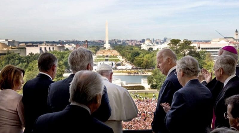 Vice President Joe Biden watches as Pope Francis addresses the crowd assembled on the mall below the Speaker's Balcony of the U.S. Capitol following a Joint Meeting of Congress, Sept. 24, 2015. Standing with them are from left, House Minority Leader Nancy Polosi, House Speaker John Boehner, House Majority Leader Kevin McCarthy, Senate Majority Leader Mitch McConnell and Senate Minority Leader Harry Reid and other dignitaries. (Official White House Photo by David Lienemann)
