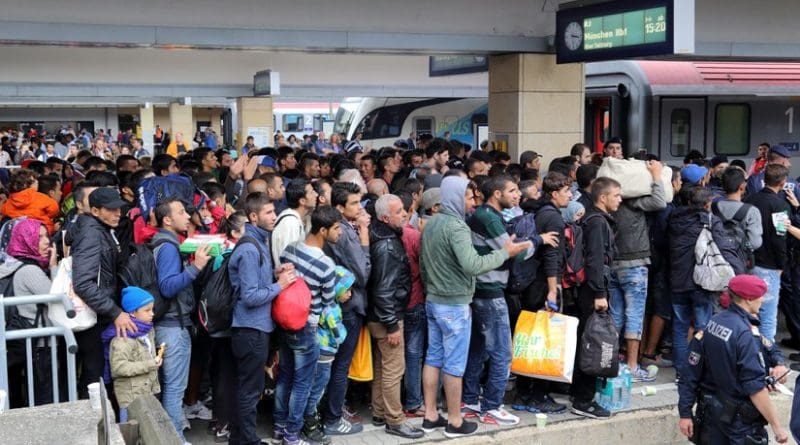 Wien Westbahnhof railway station at 5th September 2015: Refugees on their way to Germany. Photo by Bwag, Wikipedia Commons.