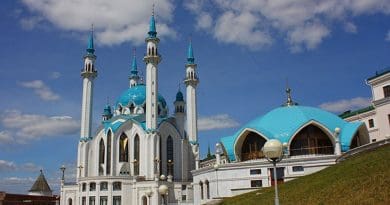 Qolşärif Mosque in Kazan, belonging to Hanafite version of Sunni Islam is one of the largest mosques in Russia. Photo by Gontzal86, Wikipedia Commons.