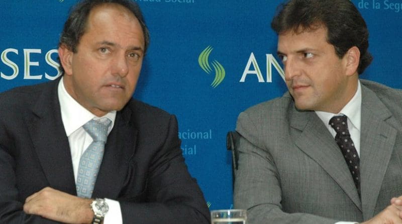 Argentina's Daniel Scioli and Sergio Massa. Photo by Jorge Gonzalez, Wikimedia Commons.