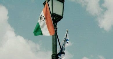 Flags of India and Israel. Photo by Aviad2001, Wikipedia Commons.