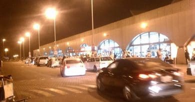 King Abdulaziz International Airport in Jeddah, Saudi Arabia. Photo by Arbitrarily0, Wikipedia Commons.