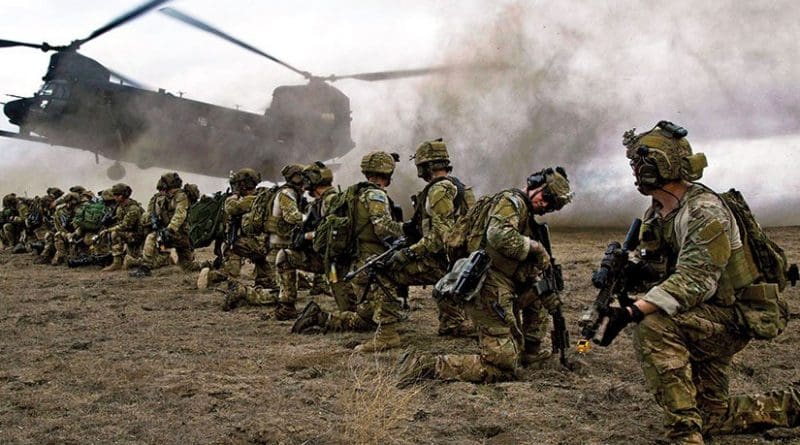 Army Rangers assigned to 2nd Battalion, 75th Ranger Regiment, prepare for extraction during Task Force Training on Fort Hunter Liggett, CA, January 2014 (U.S. Army/Steven Hitchcock)