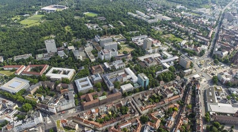 Urban heat islands in cities like Karlsruhe are influenced by factors, such as population density, surface sealing, vegetation, thermal radiation of buildings, industry, and transport. (Photo: KIT)