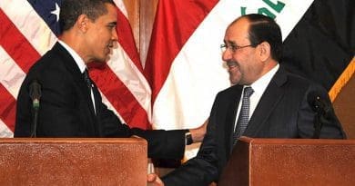 Iraq Prime Minister Nouri al-Maliki shakes hands with U.S. President Barack Obama in Baghdad. Photo by Spc. Kimberly Millett, USA, Wikipedia Commons.