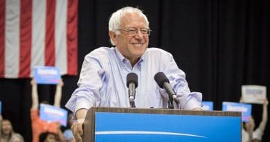 Bernie Sanders. Photo by Nick Solari, Wikipedia Commons.