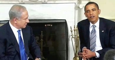 President Barack Obama and Israeli Prime Minister Benjamin Netanyahu deliver a press conference following their meeting in the Oval Office. Screen-shot from official White House video.