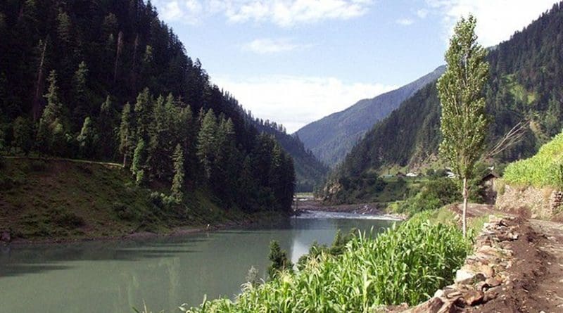 Jhelum River in Pakistan. Photo by Myasinilyas, Wikipedia Commons.