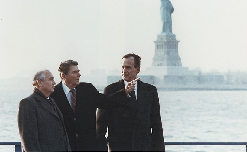 United States President Ronald Reagan and Vice President George Bush meeting with Russia's Mikhail Gorbachev on Governors Island, New York, 7 December 1988. Source: Wikipedia Commons.