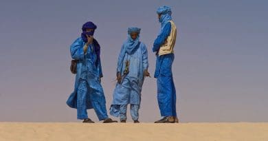 Touaregs at the Festival au Desert near Timbuktu, Mali. Photo by Alfred Weidinger, Wikipedia Commons.