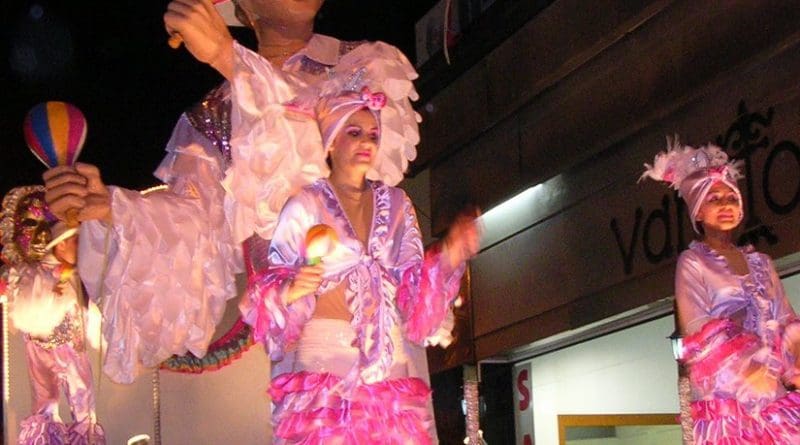 dancing latino