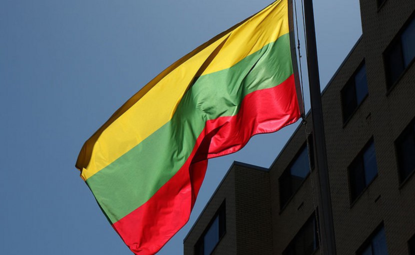The flag of Lithuania. Photo by Ted, Wikimedia Commons.