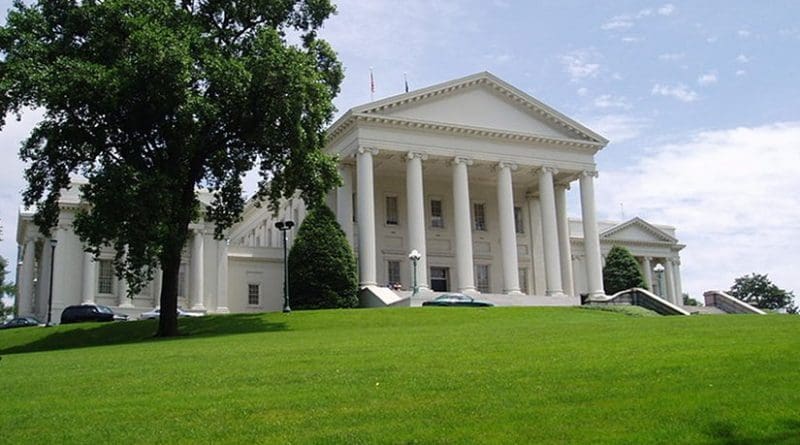 Virginia State Capitol. Photo by Anderskev, Wikipedia Commons.