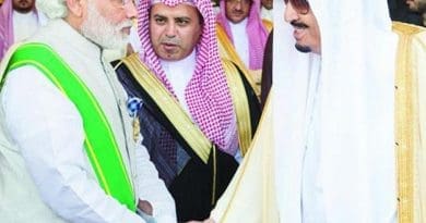 Saudi Arabia's King Salman greets Indian Prime Minister Narendra Modi after conferring the highest civilian award, the King Abdul Aziz Medal, on him in Riyadh. Photo Credit: SPA