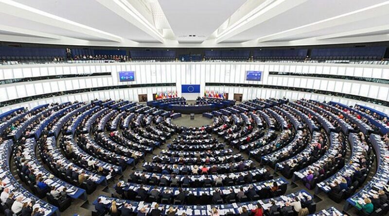 The European Parliament. Photo by Diliff, Wikipedia Commons.