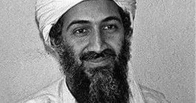 Osama bin Laden. Original photo by Hamid Mir, Wikipedia Commons.