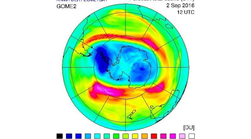 Measurements from GOME-2, together with information from model runs, provide a forecast for 2 September of the total column amount of ozone over the South Pole. Compared to other regions on Earth, meteorological conditions there favour faster ozone depletion at this time of year and this is clear from the blue and dark blue coloured areas, which are considered low levels of ozone.