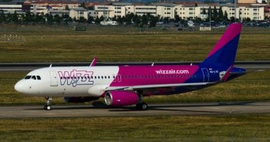 Wizz Air Airbus A320-200. Photo by Gyrostat Wikimedia Commons.