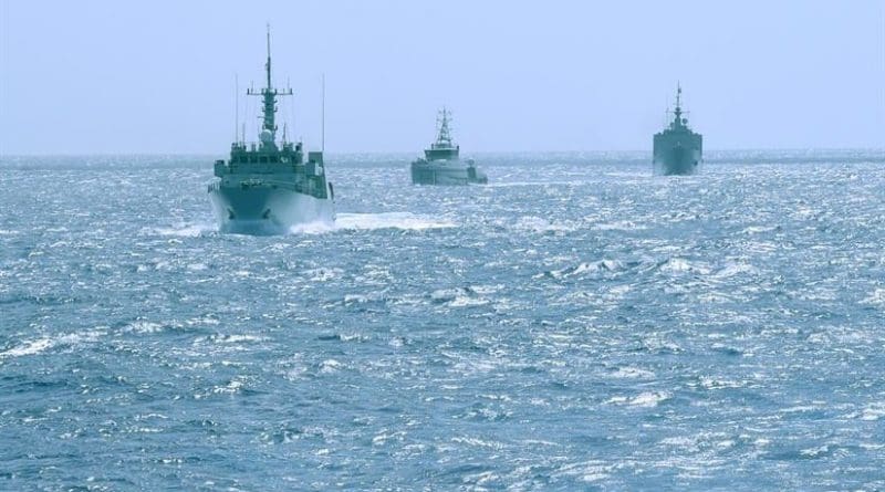 The Canadian ship HMCS Shawinigan, the Trinidad and Tobago Coast Guard TTS QUINAM and the French Tank Landing Ship Dumont D'Urville, line up during the Tradewinds 2016 exercise in the Caribbean Sea, June 26, 2016. Navy photo by Petty Officer 1st Class Todd Stafford