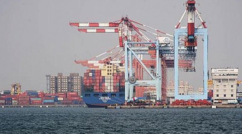 Spanish exports in port. Photo credit: Ministerio de Asuntos Exteriores y de Cooperación