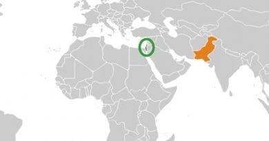 Locations of Israel (green) and Pakistan. Source: Wikipedia Commons.