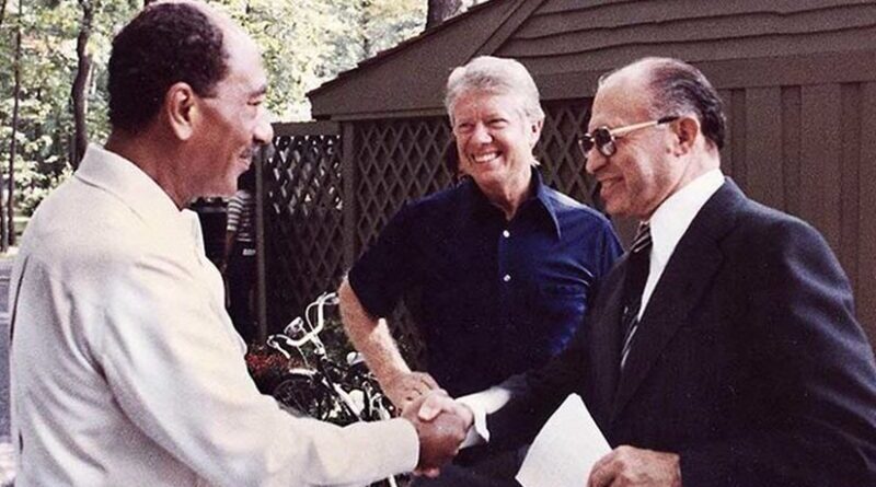 Israel's Menachem Begin, US' Jimmy Carter and Egypt's Anwar Sadat at Camp David. US govt. archives, Wikipedia Commons.