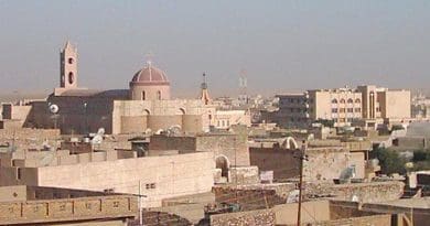 A view of Iraqi city Qaraqosh (Bakhdida). Photo by Chaldean, Wikipedia Commons.