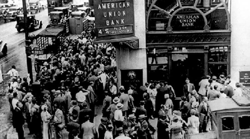 Crowd at New York's American Union Bank during a bank run early in the Great Depression. Photo public domain, Wikipedia Commons.