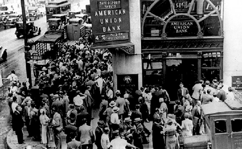 Crowd at New York's American Union Bank during a bank run early in the Great Depression. Photo public domain, Wikipedia Commons.