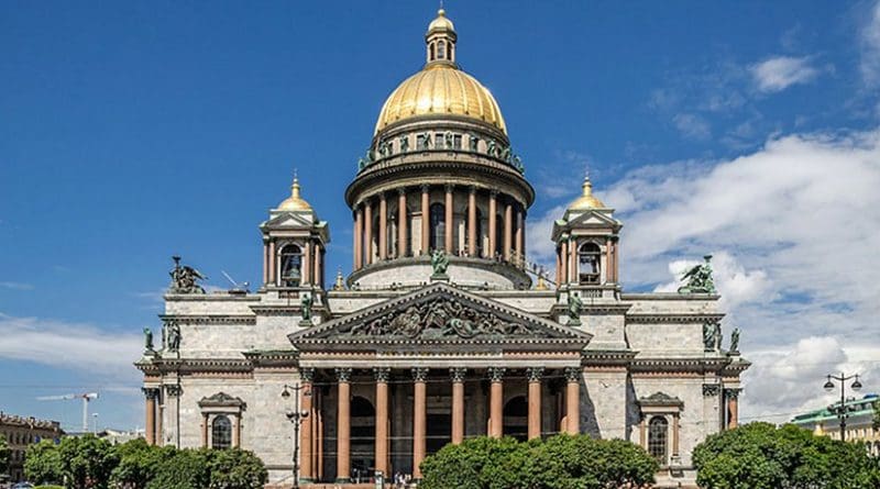 Saint Isaac's Cathedral on Saint Isaac's Square in Saint Petersburg, Russia. Photo by Alex 'Florstein' Fedorov, Wikipedia Commons.