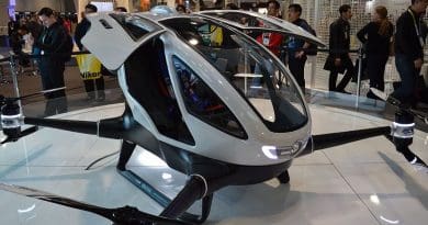 ehang 184, Consumer Electronics Show 2016, Las Vegas. Photo by Ben Smith, Wikimedia Commons.