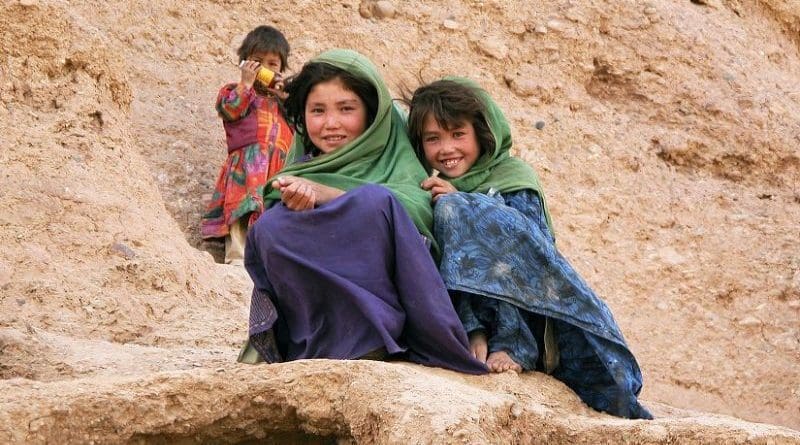Girls in Afghanistan. Photo by Mario Santana, Wikimedia Commons.