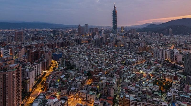 Taipei, Taiwan. Photo by Chensiyuan, Wikipedia Commons.