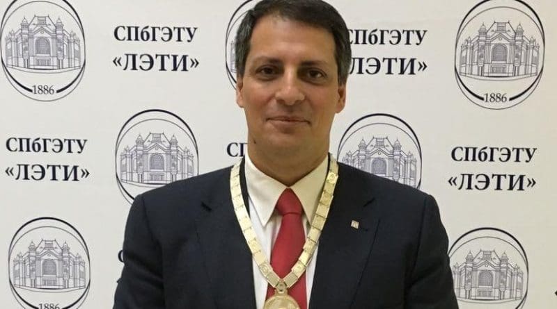 Dr. Jose Caros Quadrado receiving award in Russia, February 2017