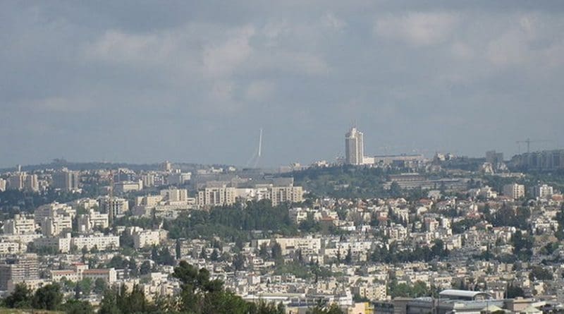 Views from Givat HaArbaa, near Hebron road, Jerusalem. Photo by Deror avi, Wikipedia Commons.