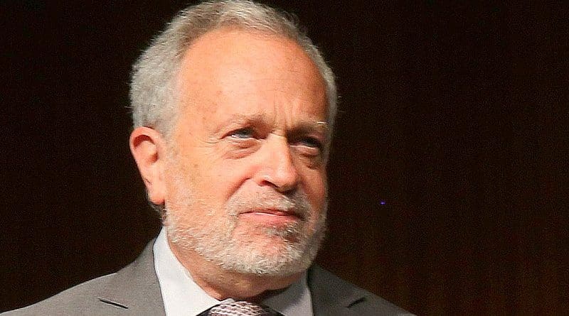 Robert Reich. Photo by Danorton, Wikipedia Commons.