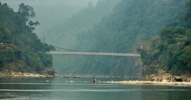 Zero point at Zuflong, Sylhet, Bangladesh border with Indian state of Meghalaya. Photo by Mahmudur Rahman Mithun, Wikipedia Commons.