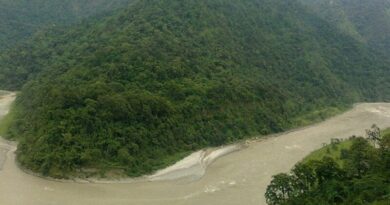 The Teesta River. Photo by PP Yoonus, Wikipedia Commons.